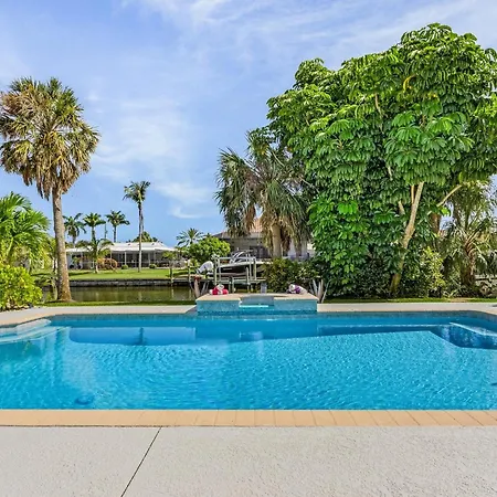 Gulf Access, Dock, Fish Station, Kayaks, Heated Pool - Villa Palm Tree Paradise - Roelens
